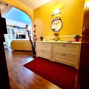 https://la-maison-blanche.catania-hotels.net