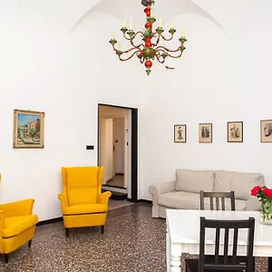  Hébergement de vacances Casa Carducci - Spacious Historical Close To The Italie